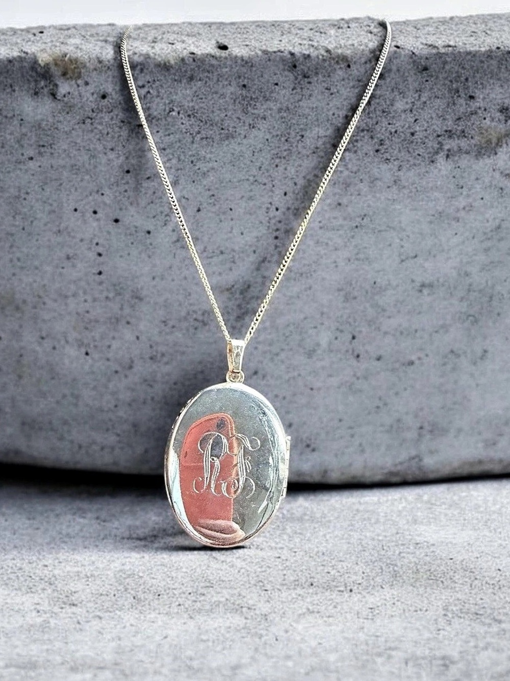 Vintage Gold Filigree Monogrammed Oval Locket Necklace – RJ Monogram